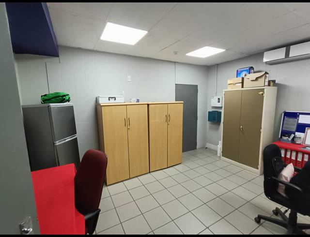 420M² BUILDING FOR SALE IN BO-DORP